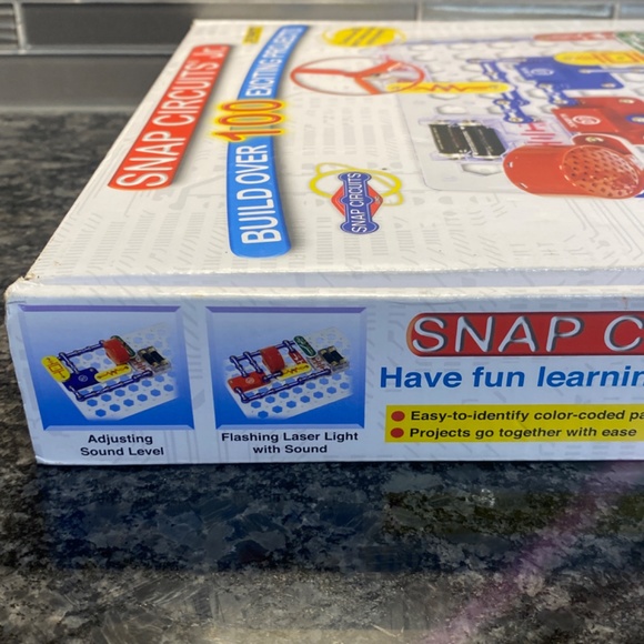 Snap Circuits Jr. SC-100 Electronics Discovery Kit By Elenco - Picture 5 of 11